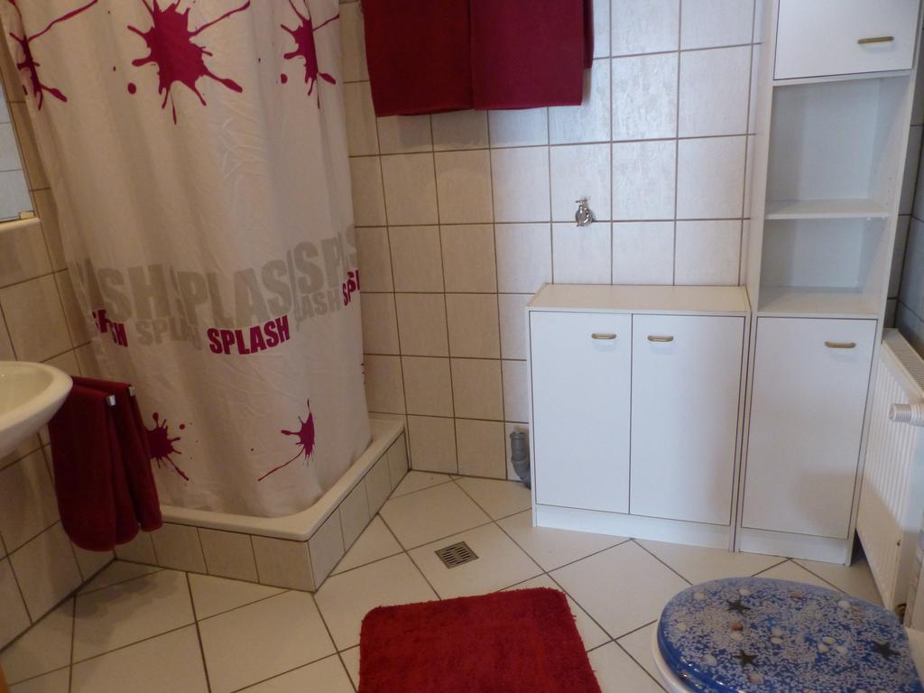 Anja'S Ferienwohnung Alken Buitenkant foto