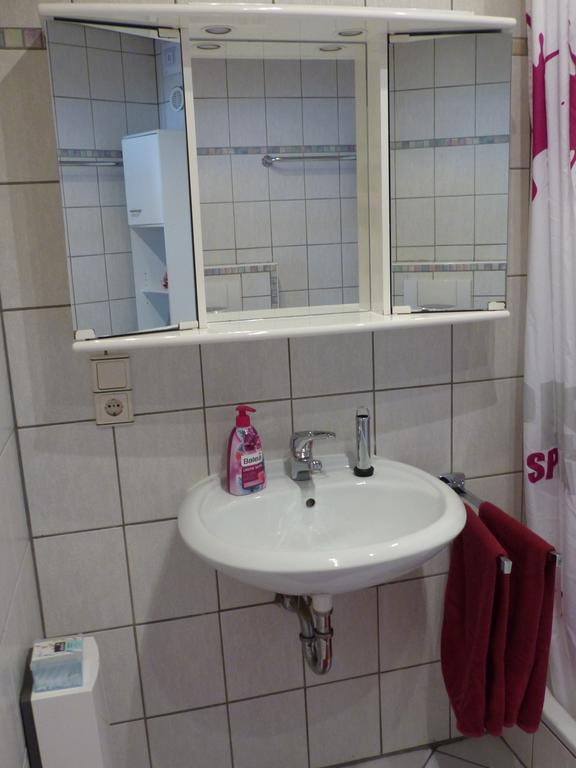 Anja'S Ferienwohnung Alken Buitenkant foto